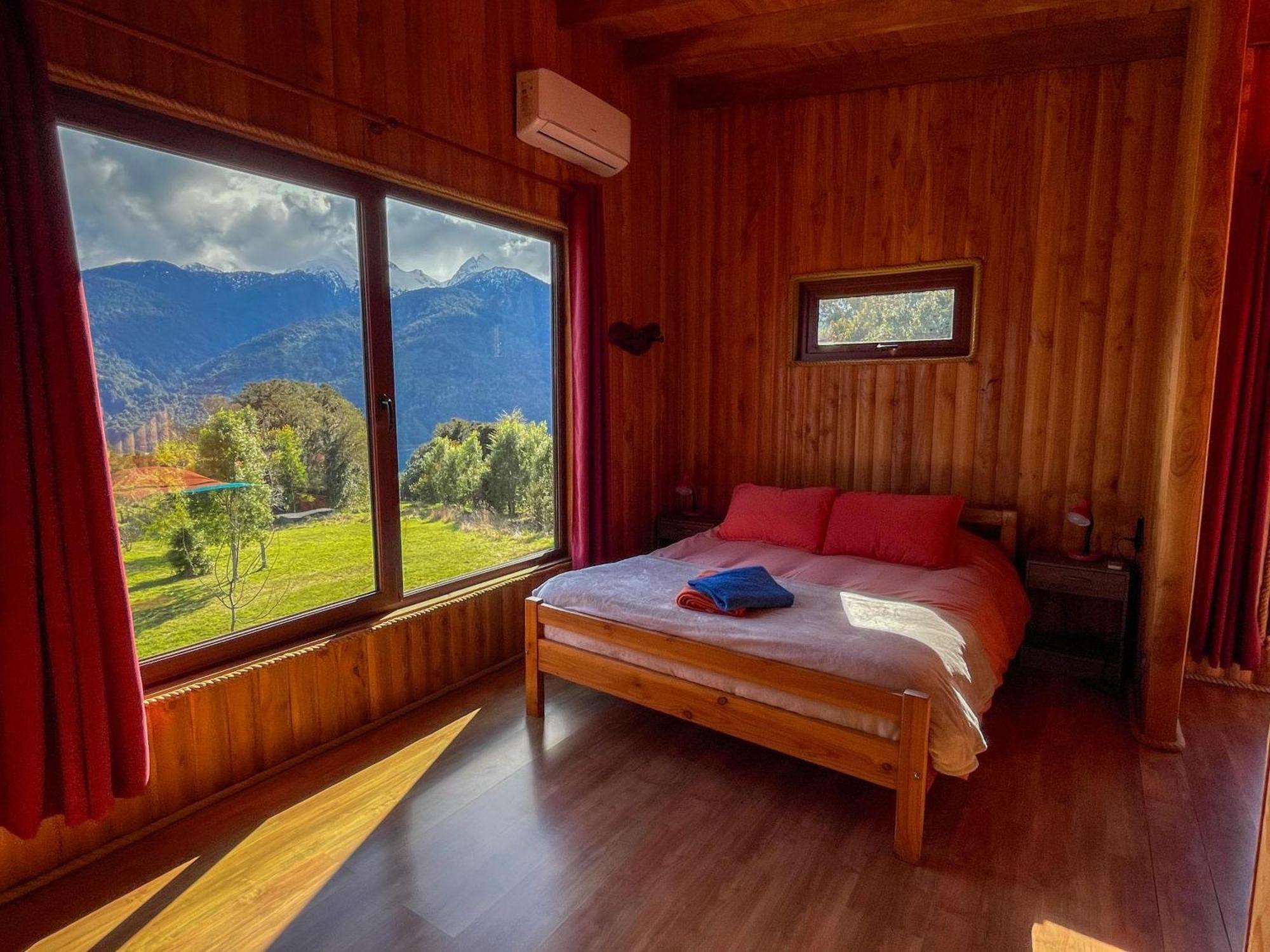 Las Bandurrias Eco Hostal Cochamo Exterior photo